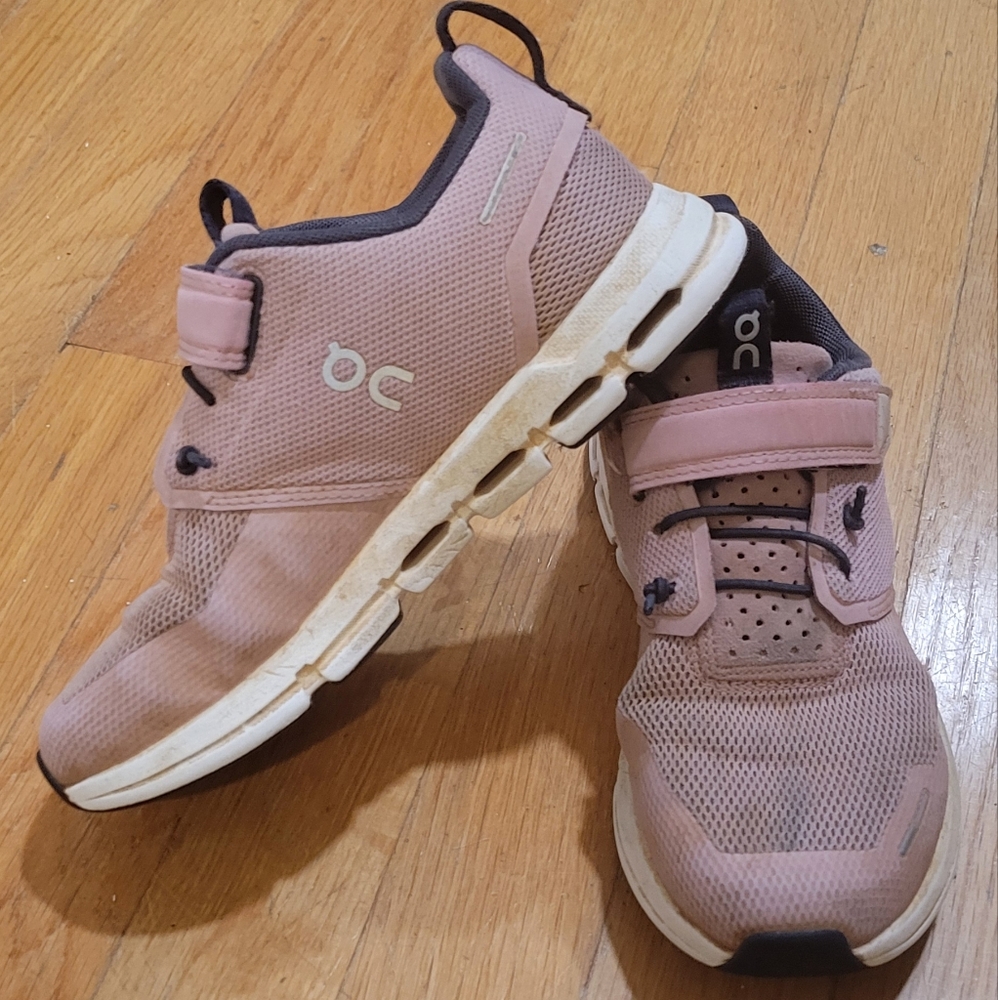 On Cloud Kid Shoes